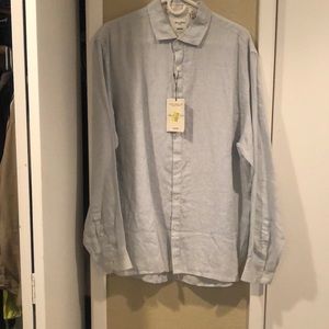 Men’s light blue long sleeve shirt